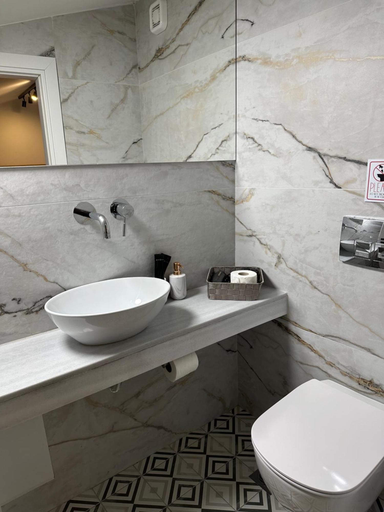 Belle Athenes - Luxury Rooms At Monastiraki Railway Station エクステリア 写真